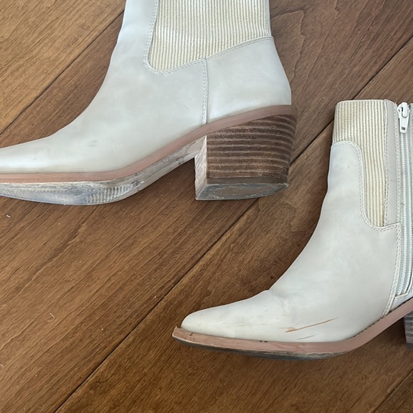 Dolce Vita “Oppry” Zip Ankle Booties - Size 7.5 - Picture 6 of 6